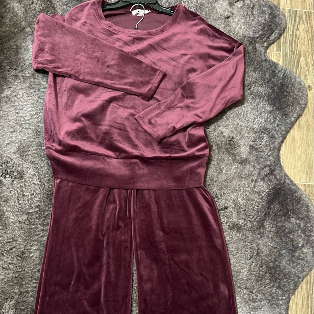 Plush Burgundy Lounge Set